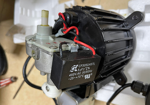 Quạt Treo Tường Ngoài Trời 2026 - Motor Chống Nước Cấu tạo motor kín hoàn toàn